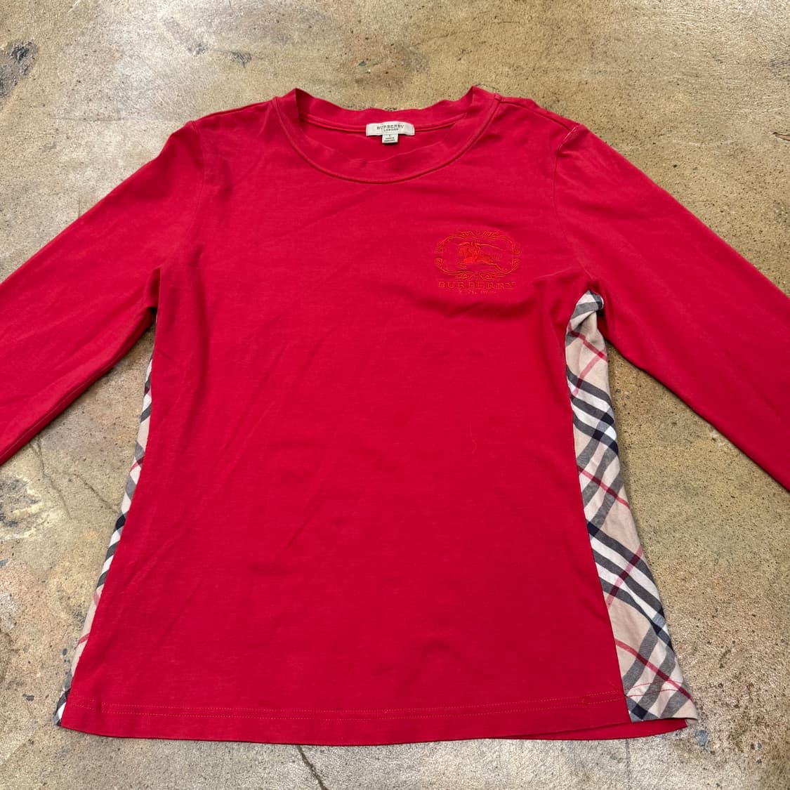[정품/L] 버버리 레드 긴팔 티셔츠 b17 상품이미지3