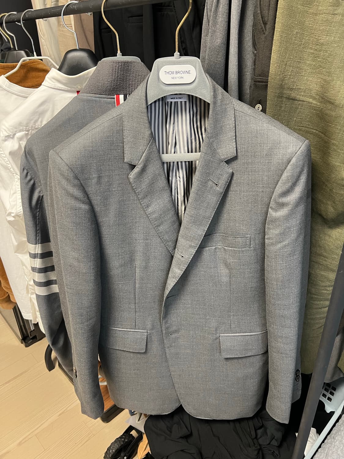 톰브라운 120수 클래식 정장 수트 자켓 미드그레이 3 상품이미지1
