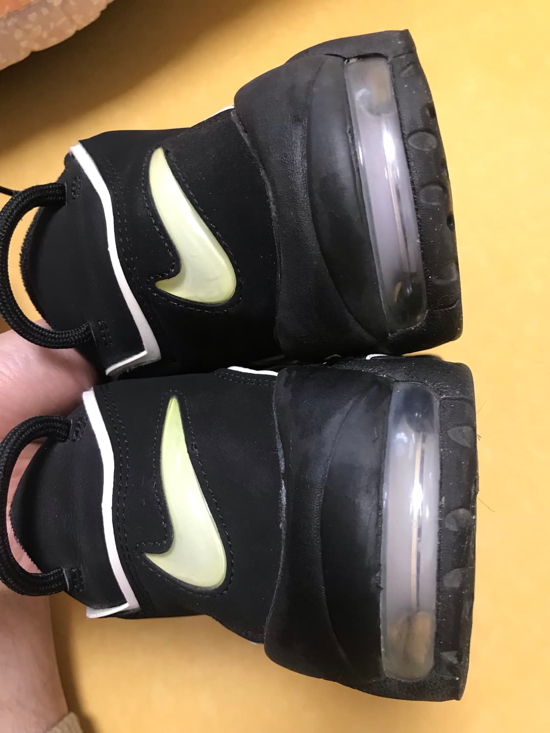 나이키 업템포 검흰 275 상품이미지4