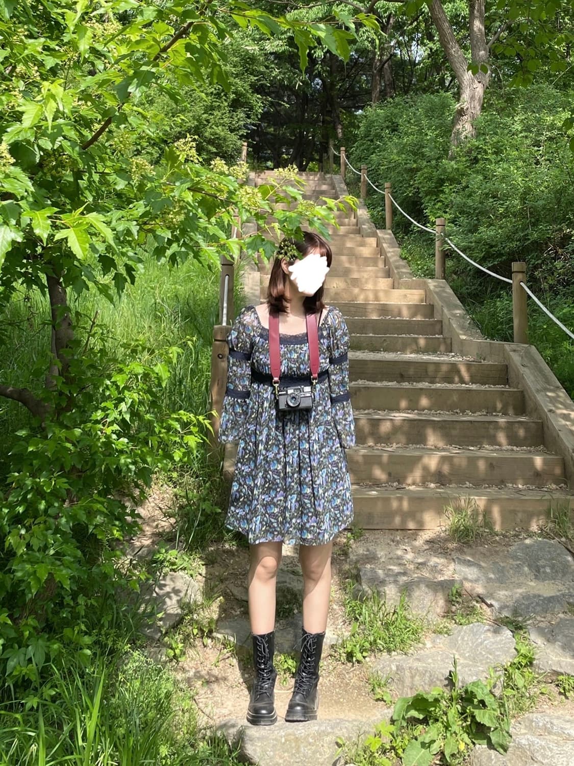 네이비 플라워 레이스 스퀘어넥 원피스 상품이미지1