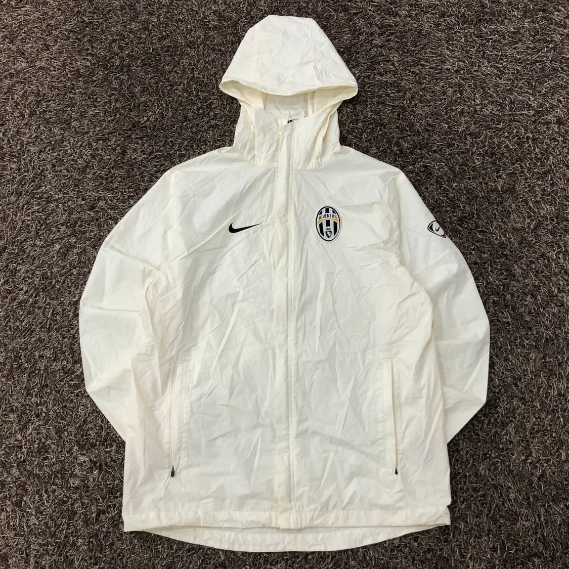 나이키 00s 유벤투스 화이트 바람막이 자켓 상품이미지1