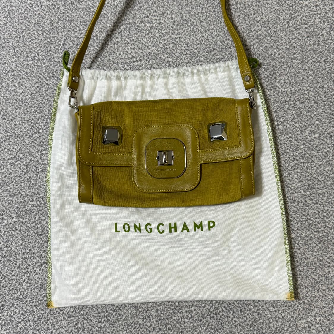 Longcamp 롱샴 모스그린 벨벳 숄더백 상품이미지2