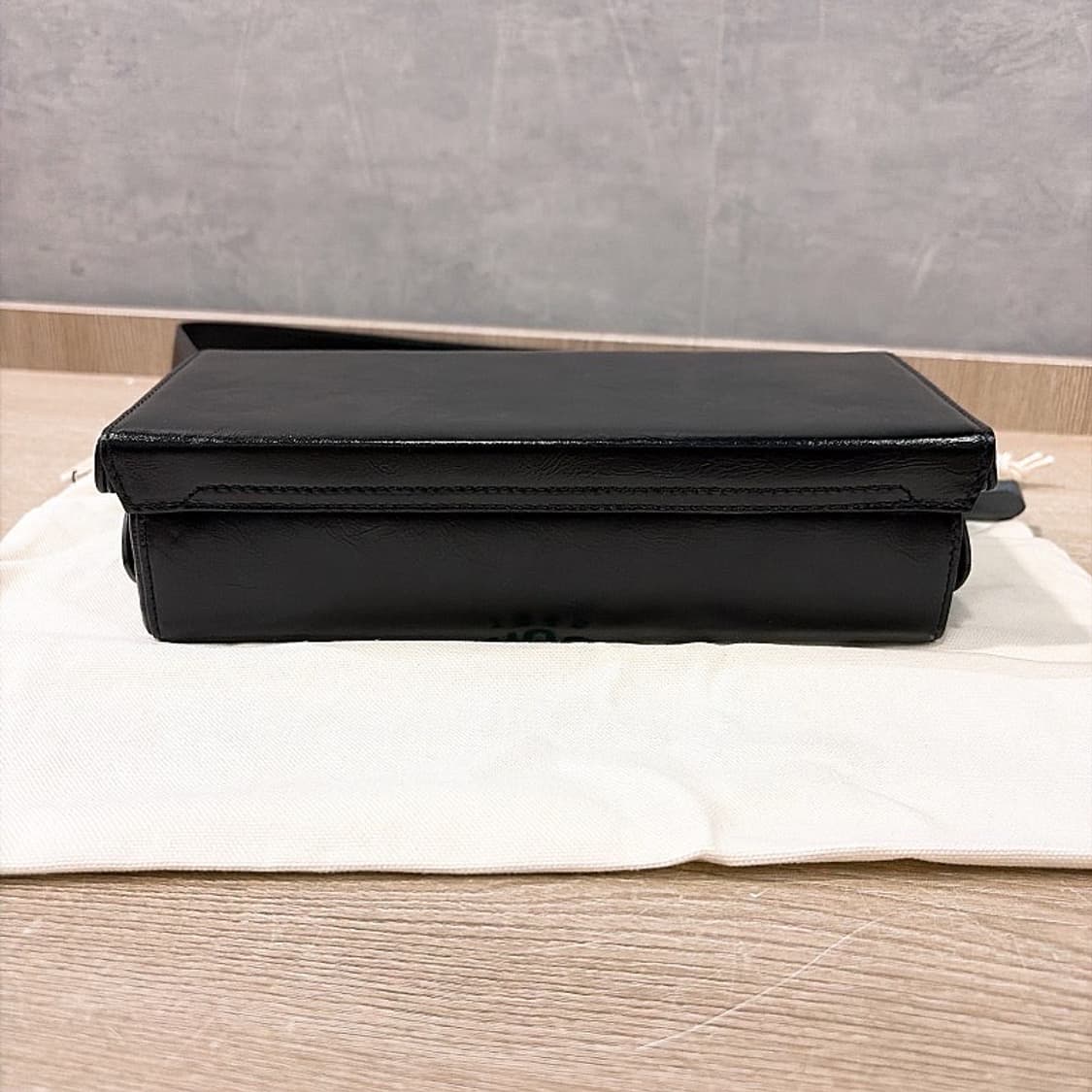 (정품/새상품) 마크 크로스 여성 블랙 그레이스 룽고 박스백 숄더백 상품이미지4