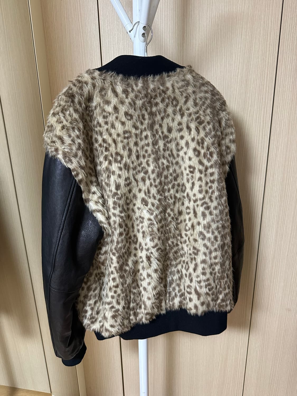 스탠드얼론 양가죽 레오파드 자켓 상품이미지2