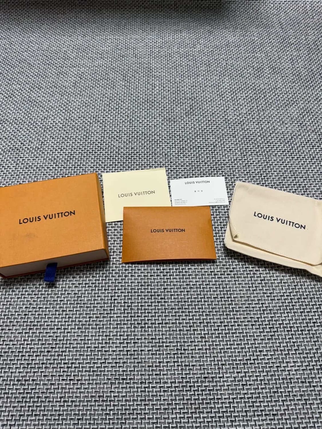 루이비통 쉐도우 반지갑 상품이미지10