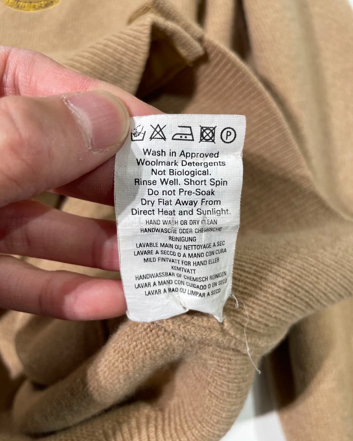 버버리 베이지 크래프트 로고 울 가디건 상품이미지9