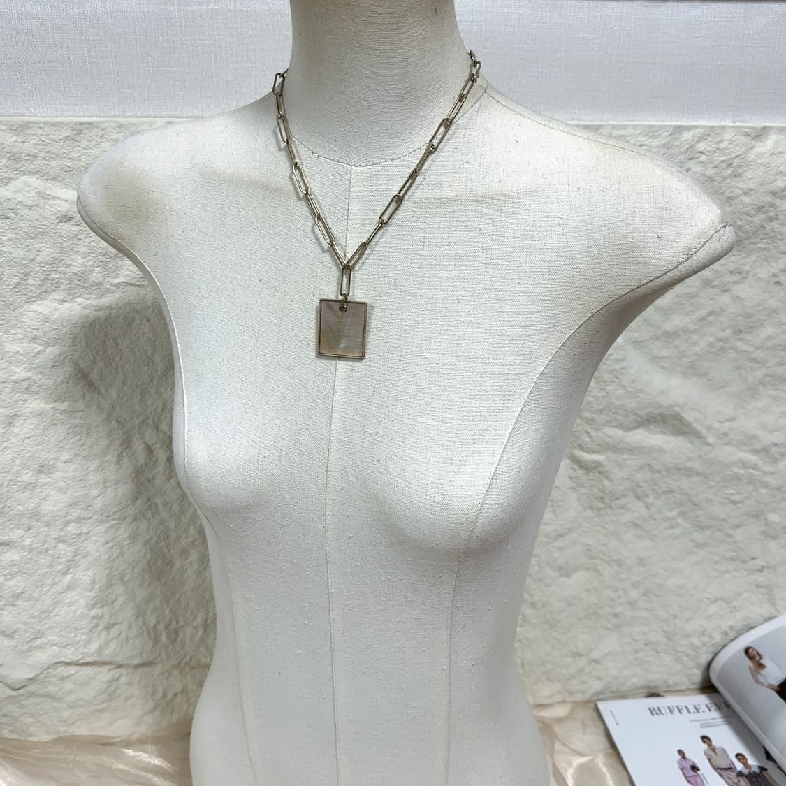 빈티지 쉘광택느낌 오리엔탈 체인 목걸이 상품이미지1