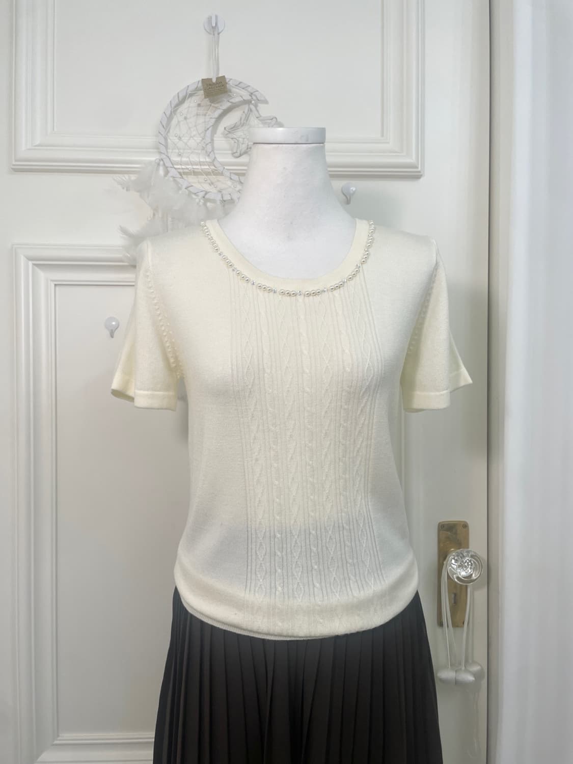 cream ivory beads point half knit top 상품이미지1