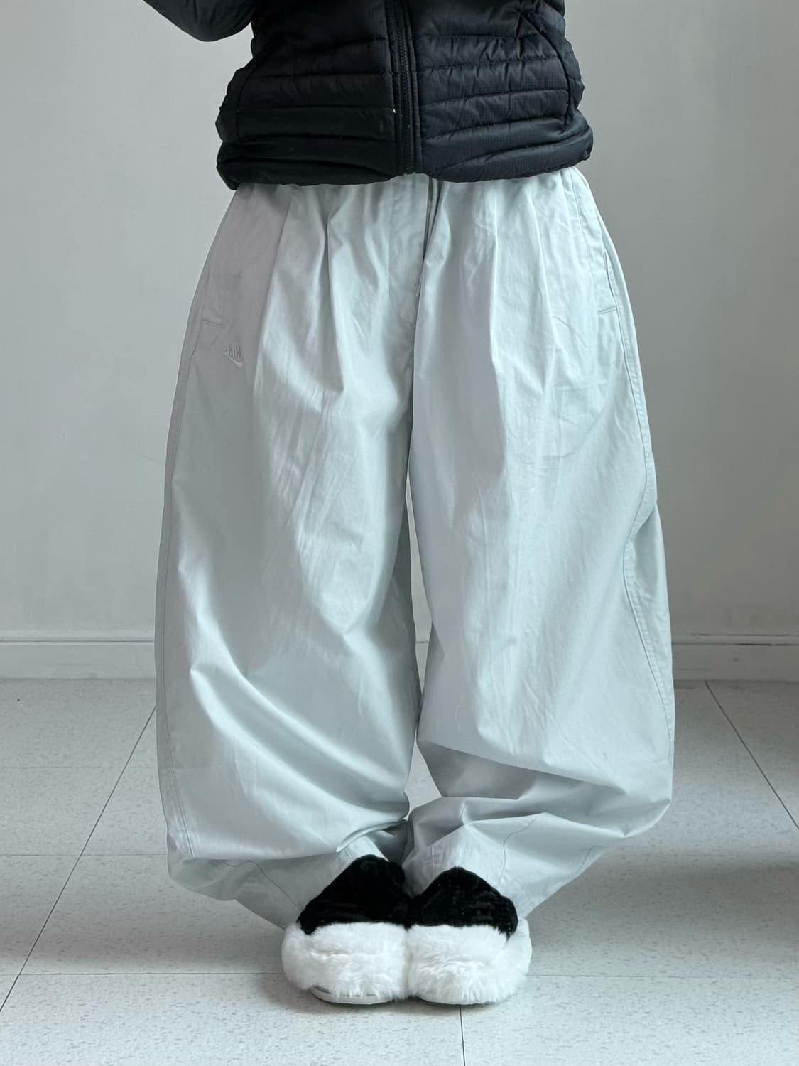 나이키 벌룬핏 아이보리 팬츠 상품이미지1