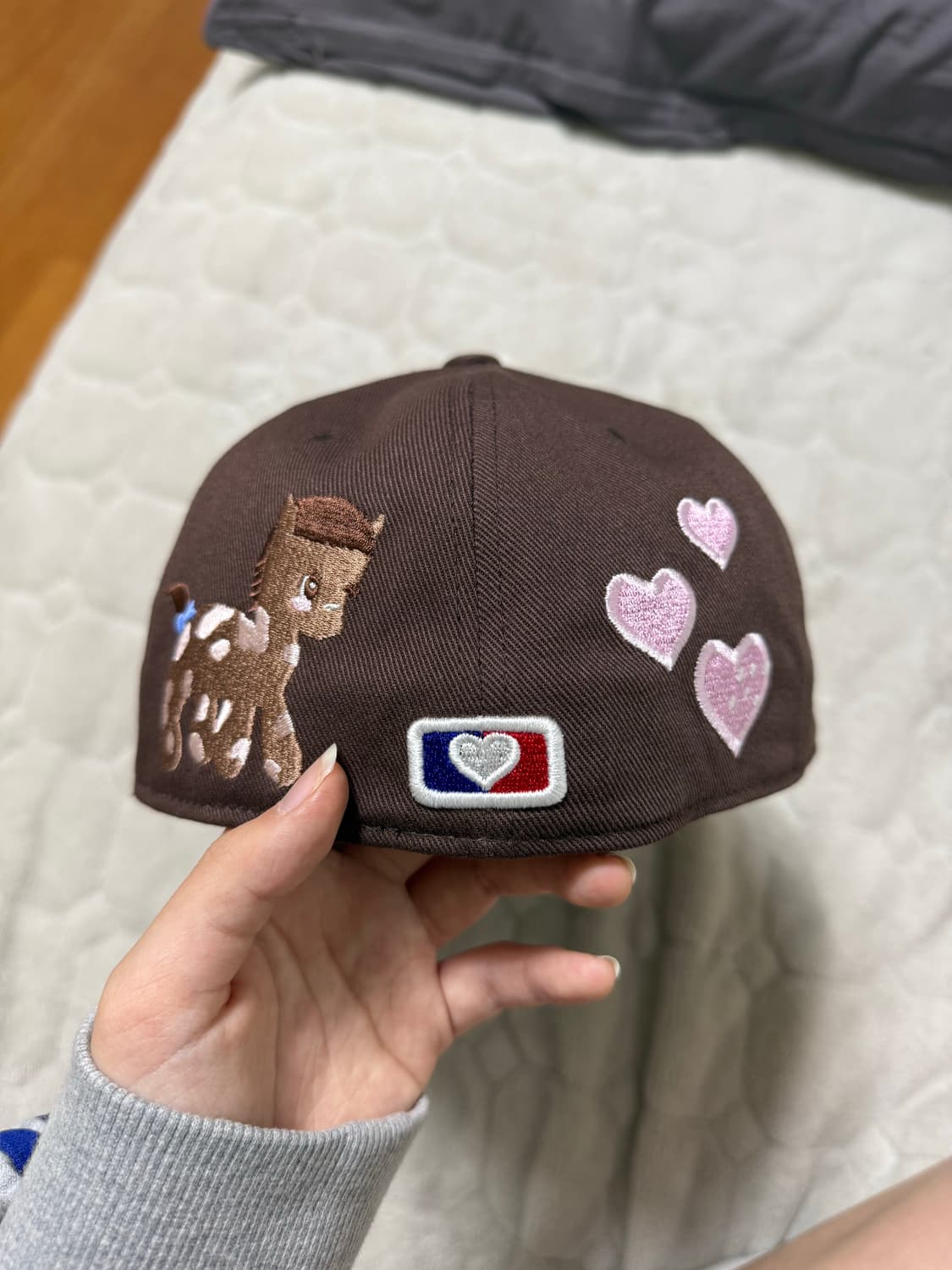 더뮤지엄비지터 모자 박지훈 착용템 상품이미지3