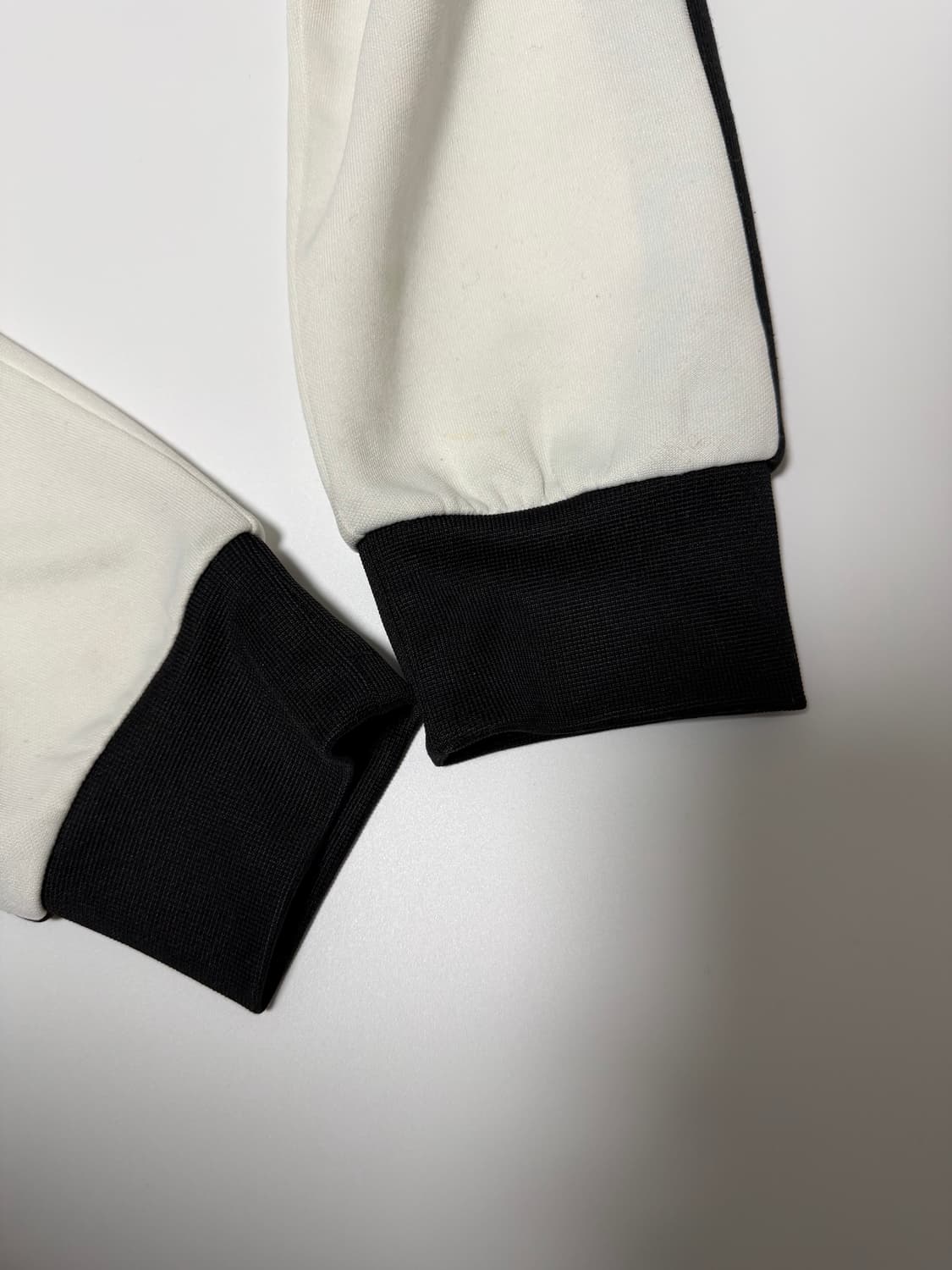 푸마 흰검 져지 상품이미지4