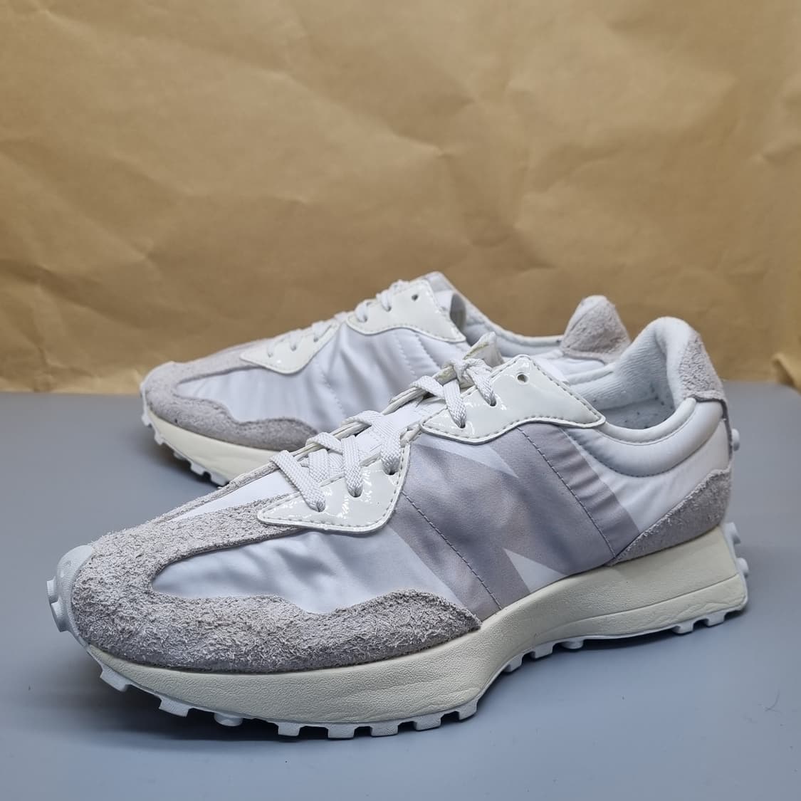 뉴발란스 327 화이트 남성운동화270 상품이미지1