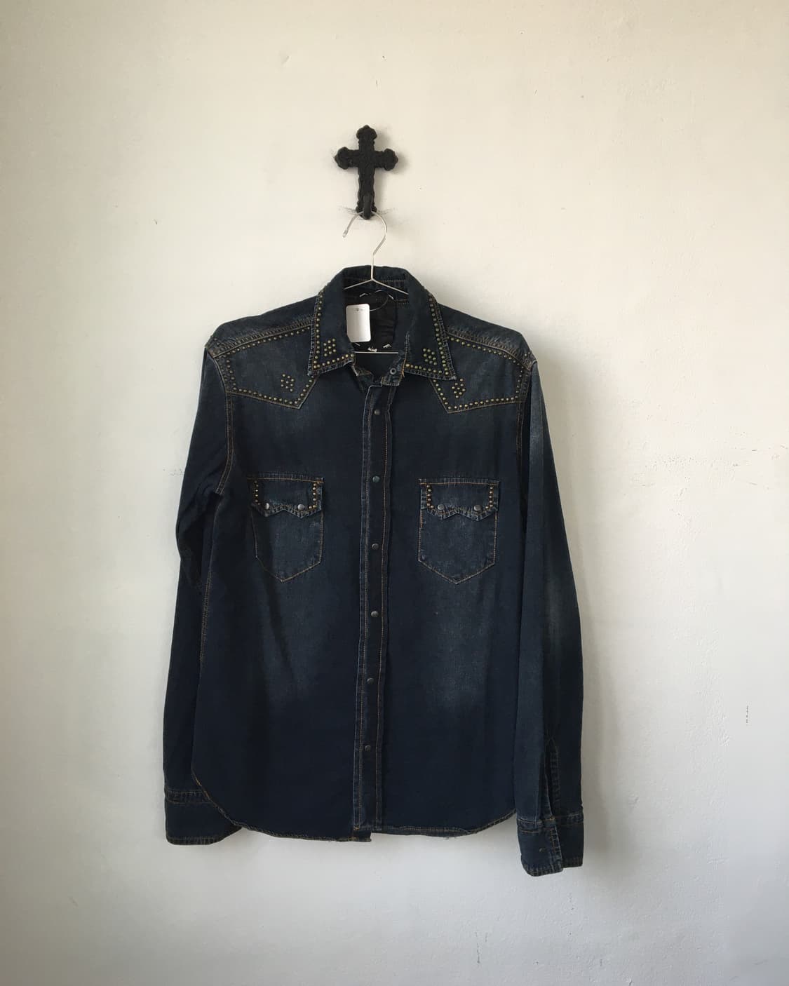 Stud point denim shirt 상품이미지2