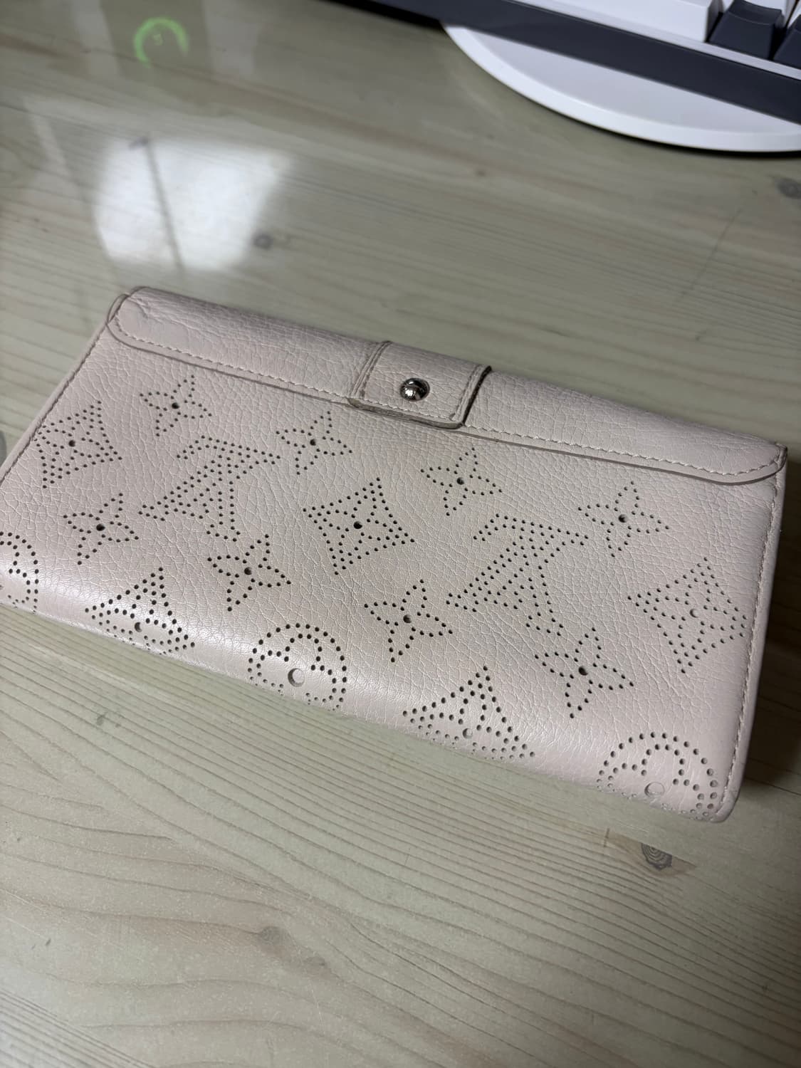 루이비통 마히나 장지갑 상품이미지2