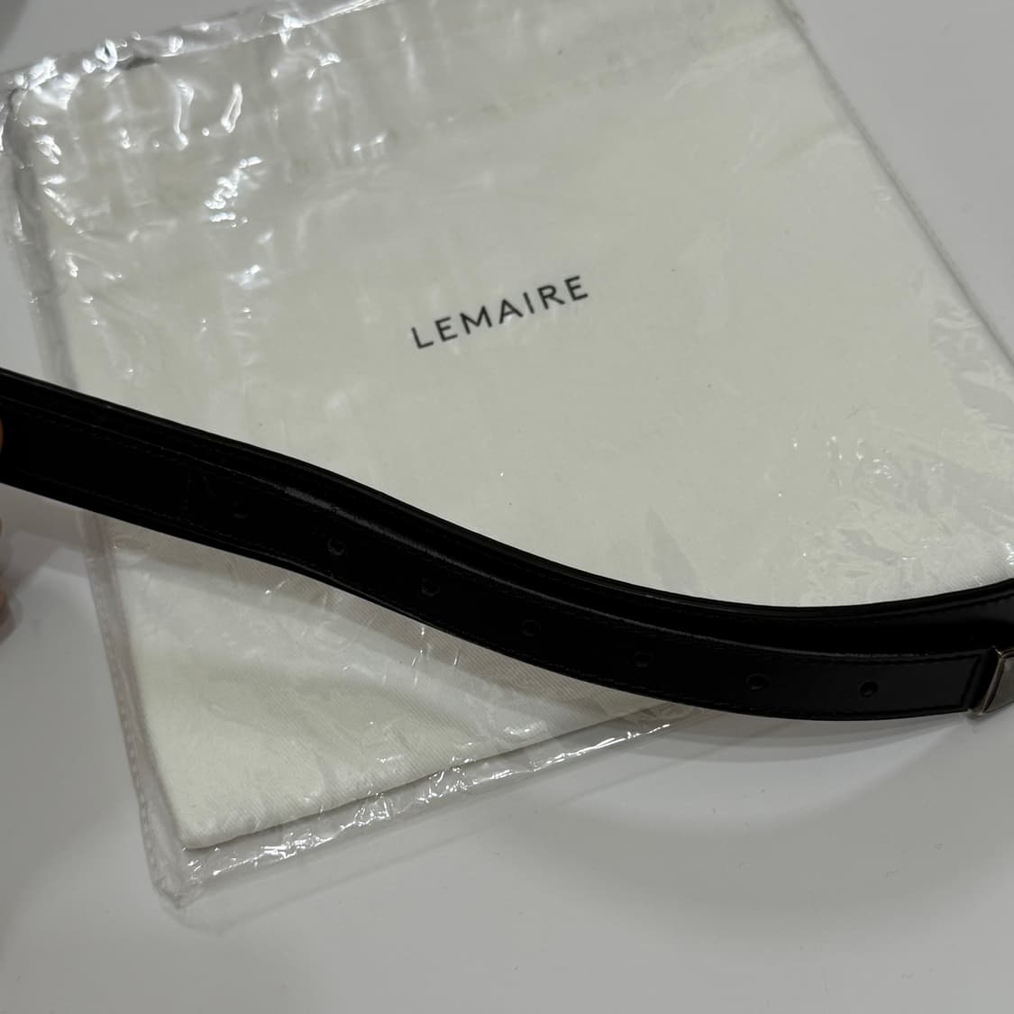 (90) 르메르 미니멀 웨스턴 벨트 카우 레더 블랙  상품이미지4