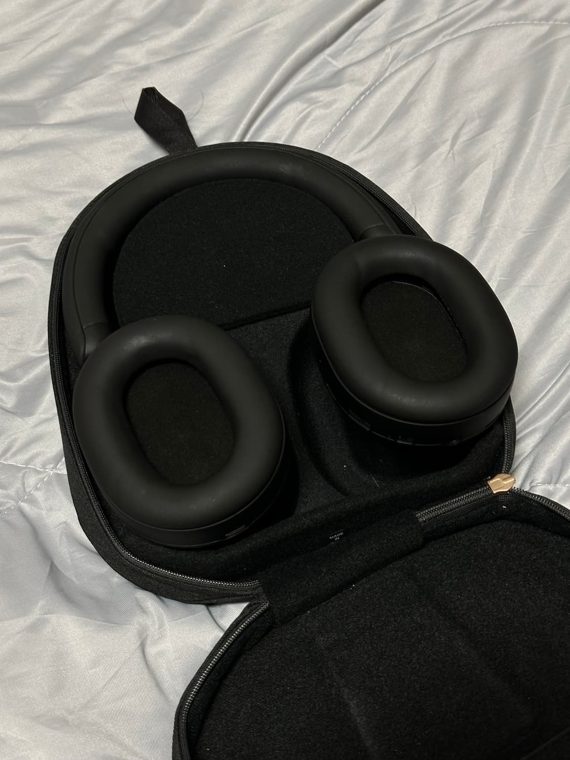 소니 WH-1000XM5 블랙 헤드폰 상품이미지2