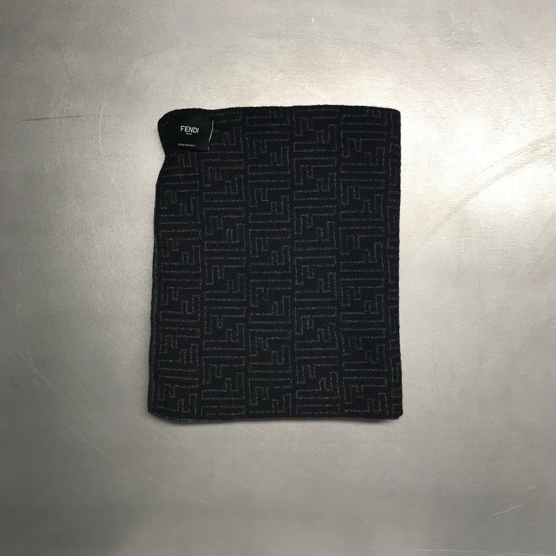 펜디 로고 머플러 블랙 상품이미지2