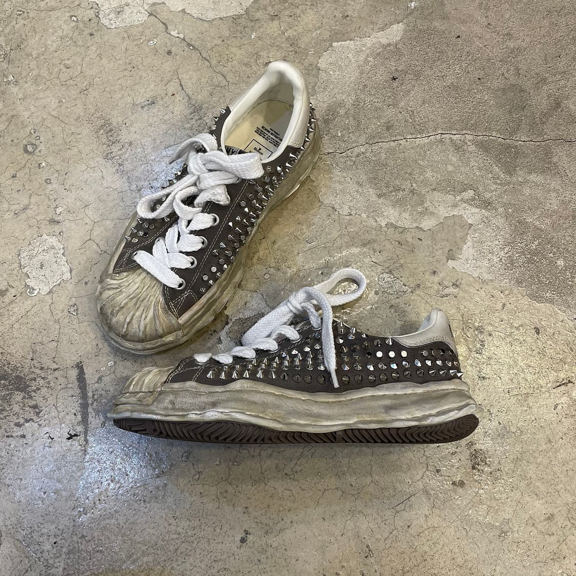 미하라 야스히로 PETERSON23 스터드 스니커즈 상품이미지3