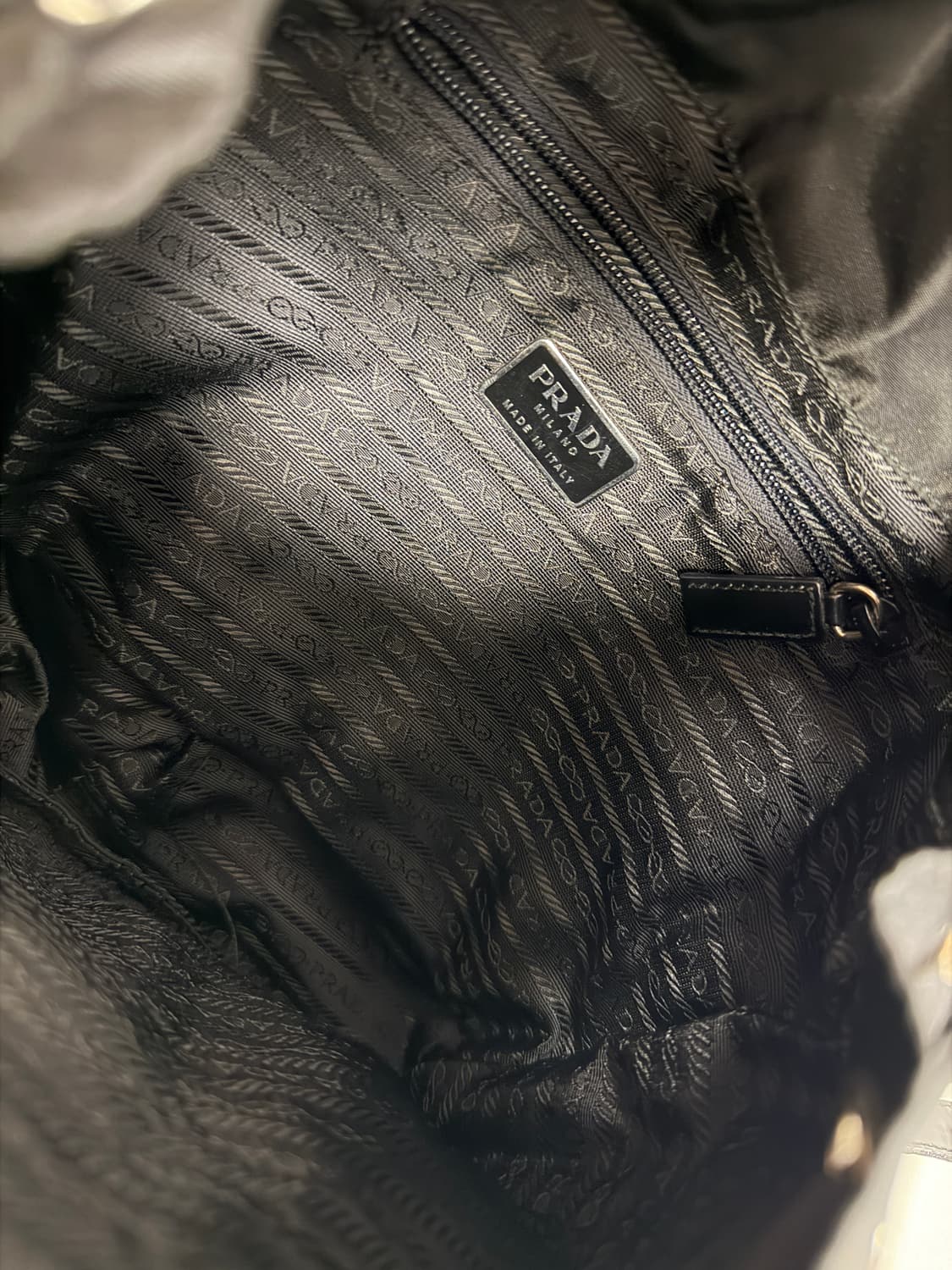 정품 프라다 백팩 스몰 사이즈  상품이미지8