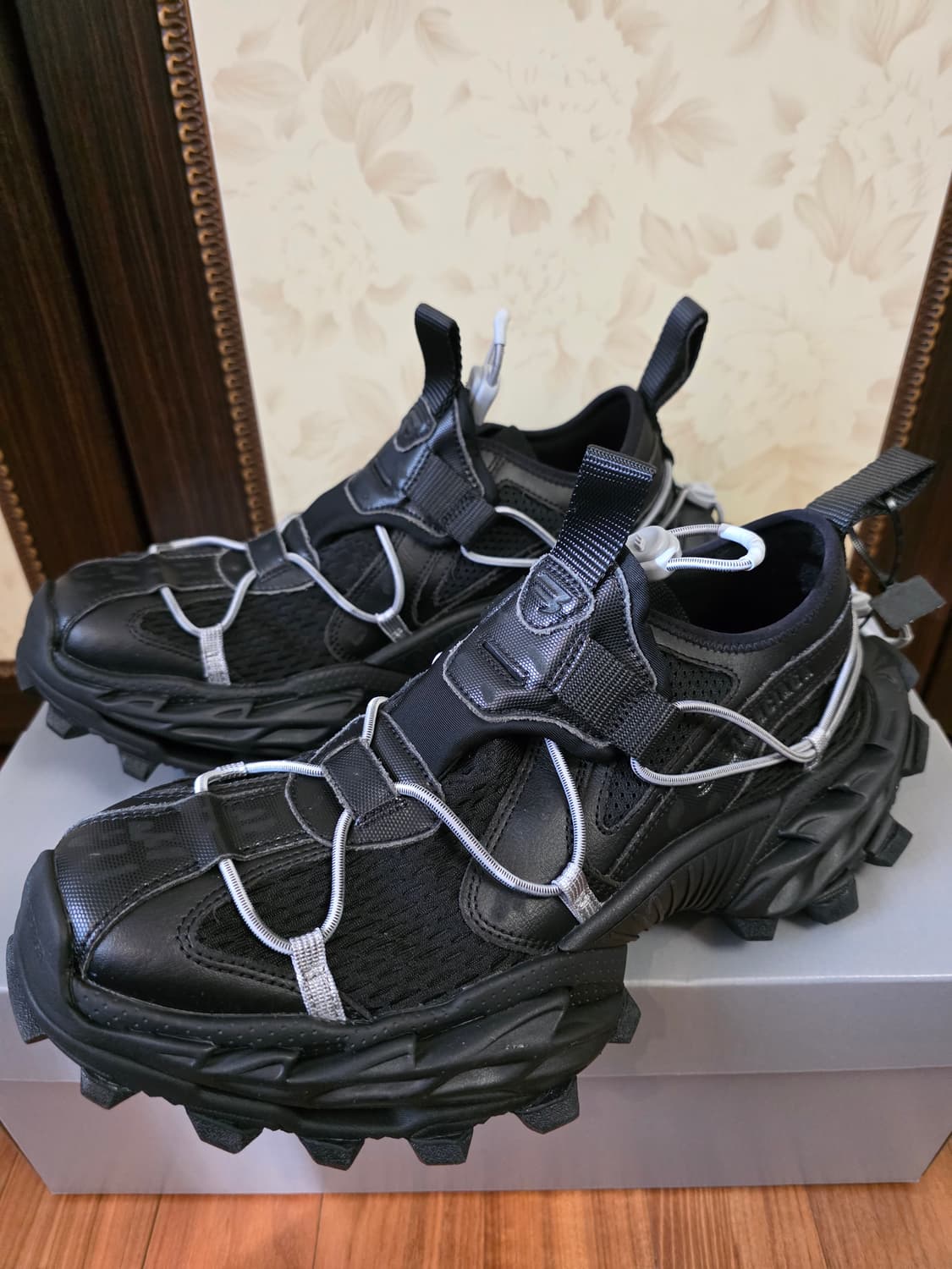 발렌시아가 하이크 42 상품이미지3