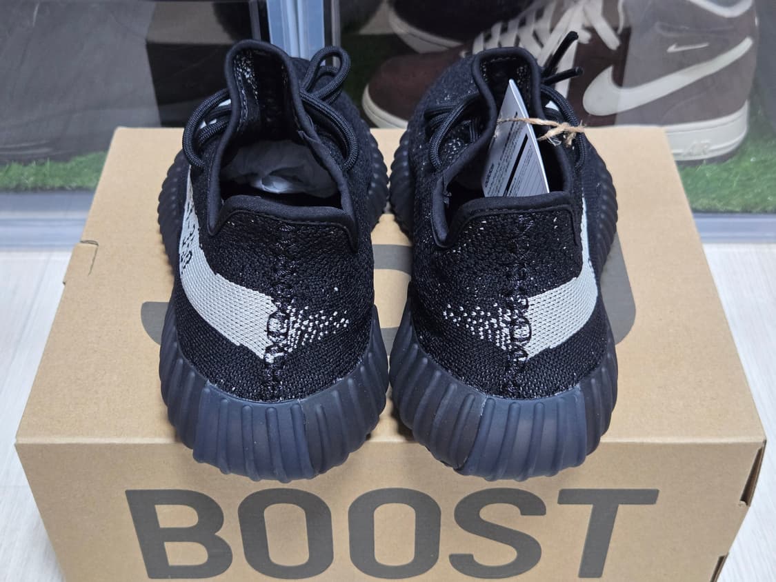 [판매](260)아디다스 이지 부스트 350 V2 코어 블랙 화이트 상품이미지5