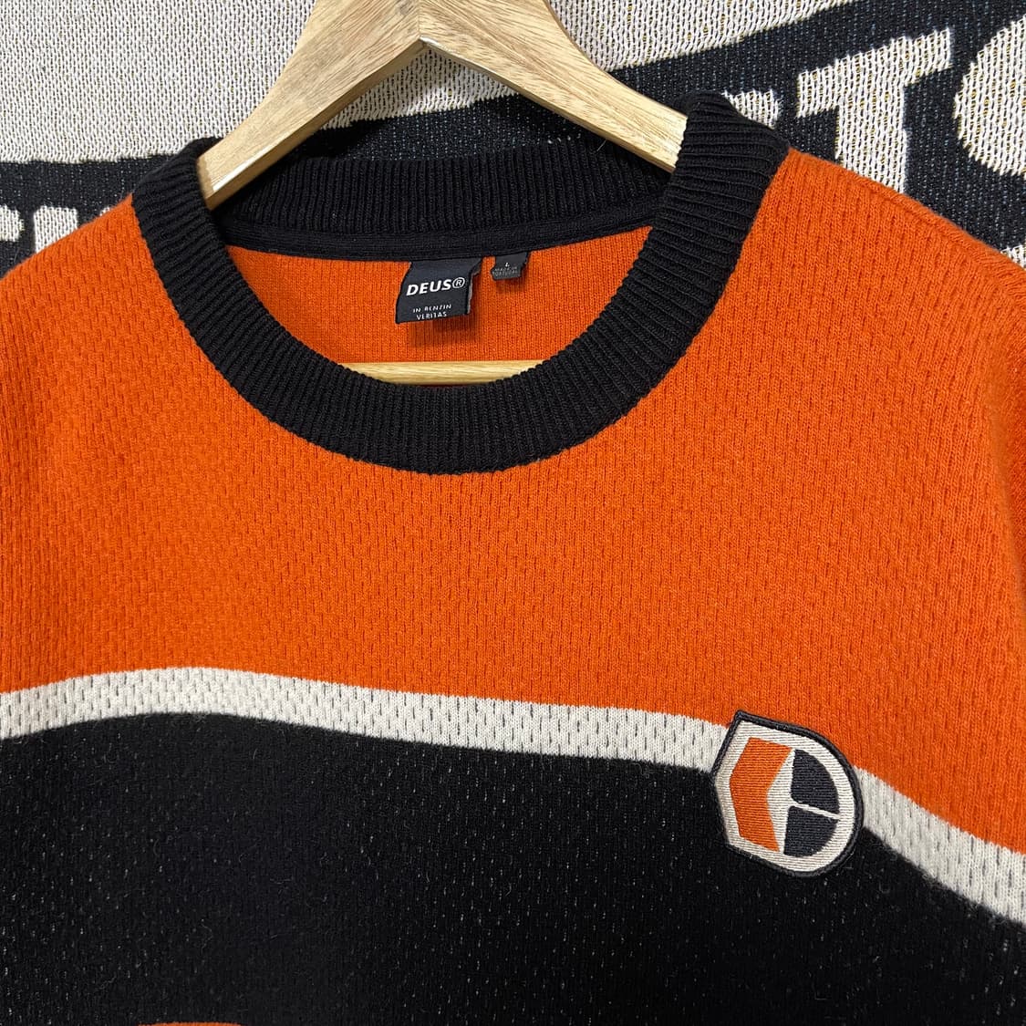 데우스 엑스 마키나 오렌지 니트 상품이미지3
