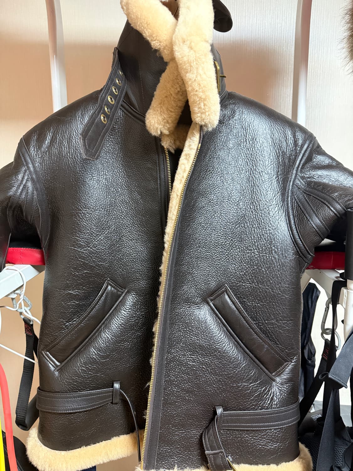 콕핏 톰하디 무스탕 z2109w 판매 상품이미지1