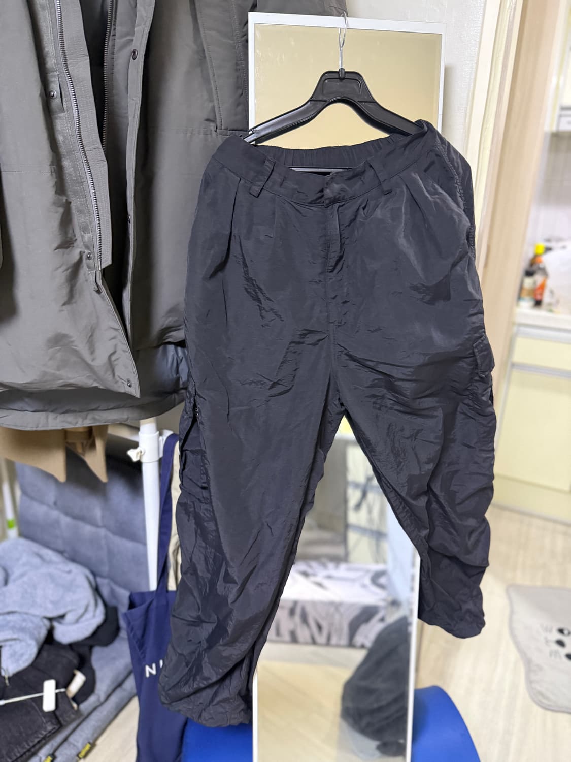 트릴리온 나일론 투 턱 셔링 카고 팬츠 (BLACK)s 상품이미지2