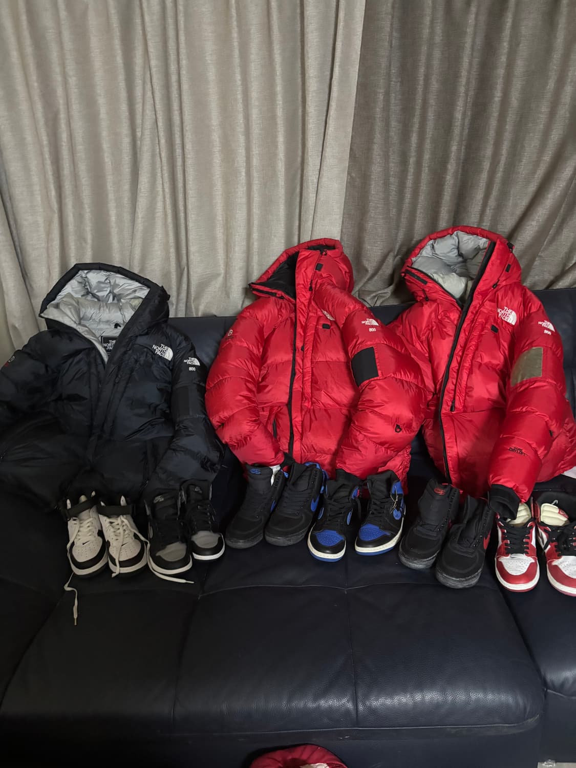 노스페이스 써밋 시리즈 800 발토로 xxl 빨/검 착용샷 상품이미지2