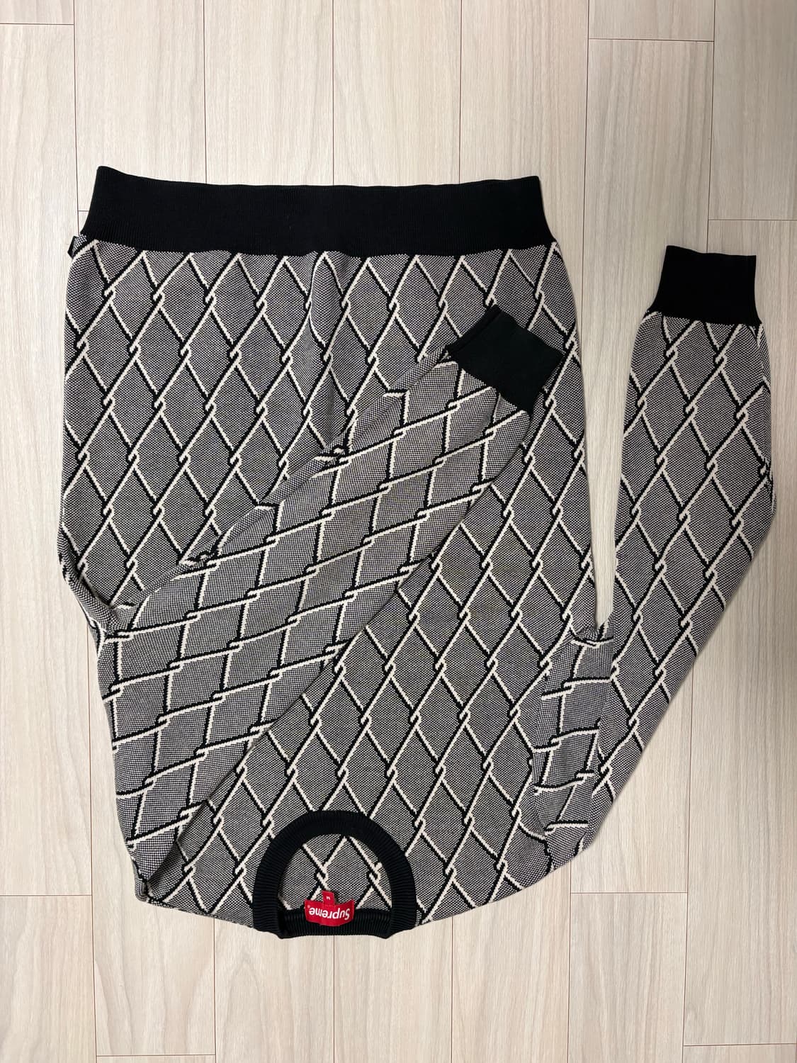 슈프림 14fw 체인링크 스웨터 상품이미지1