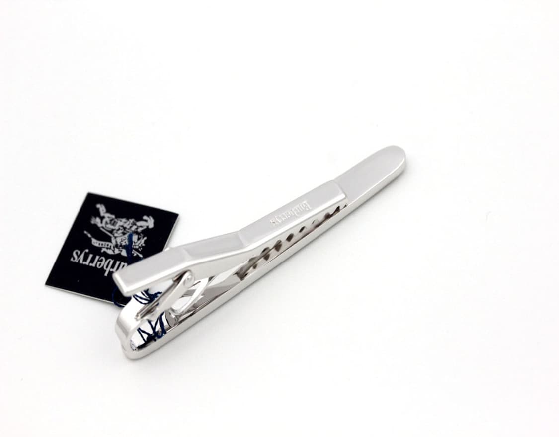 버버리 미사용 S등급 5.9cm 실버925 은 남자 명품 넥타이핀 상품이미지3