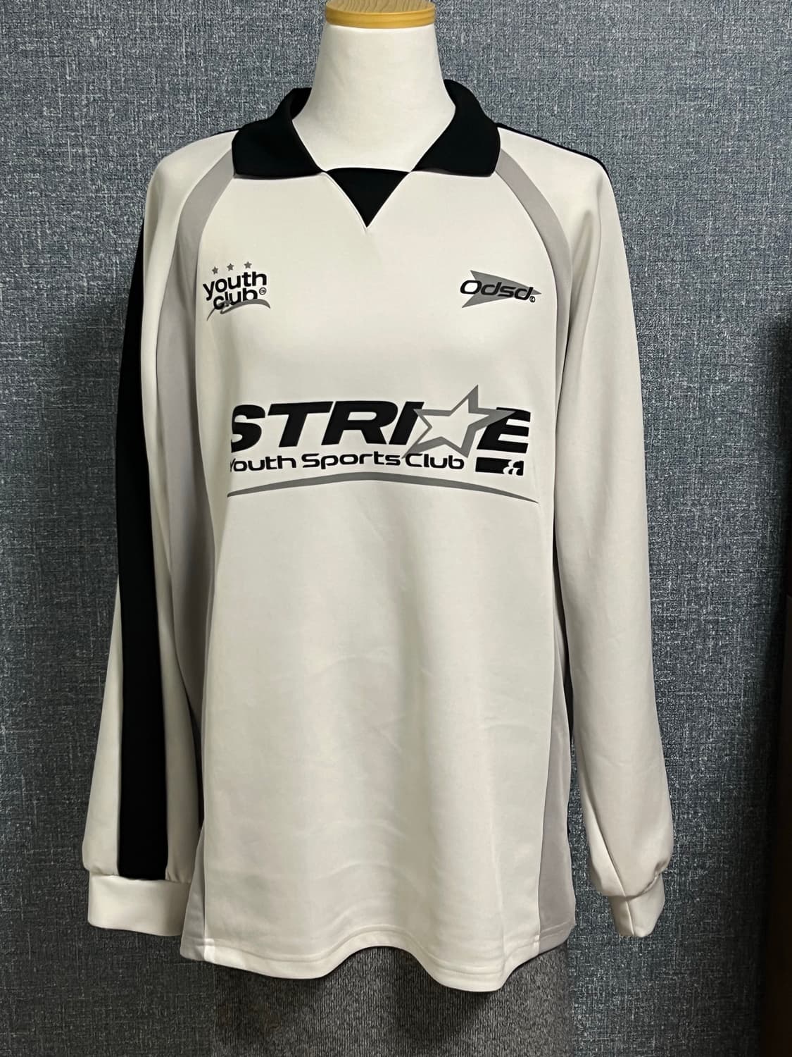 오드스튜디오 스트라이크 스포티 풋볼 white 상품이미지1