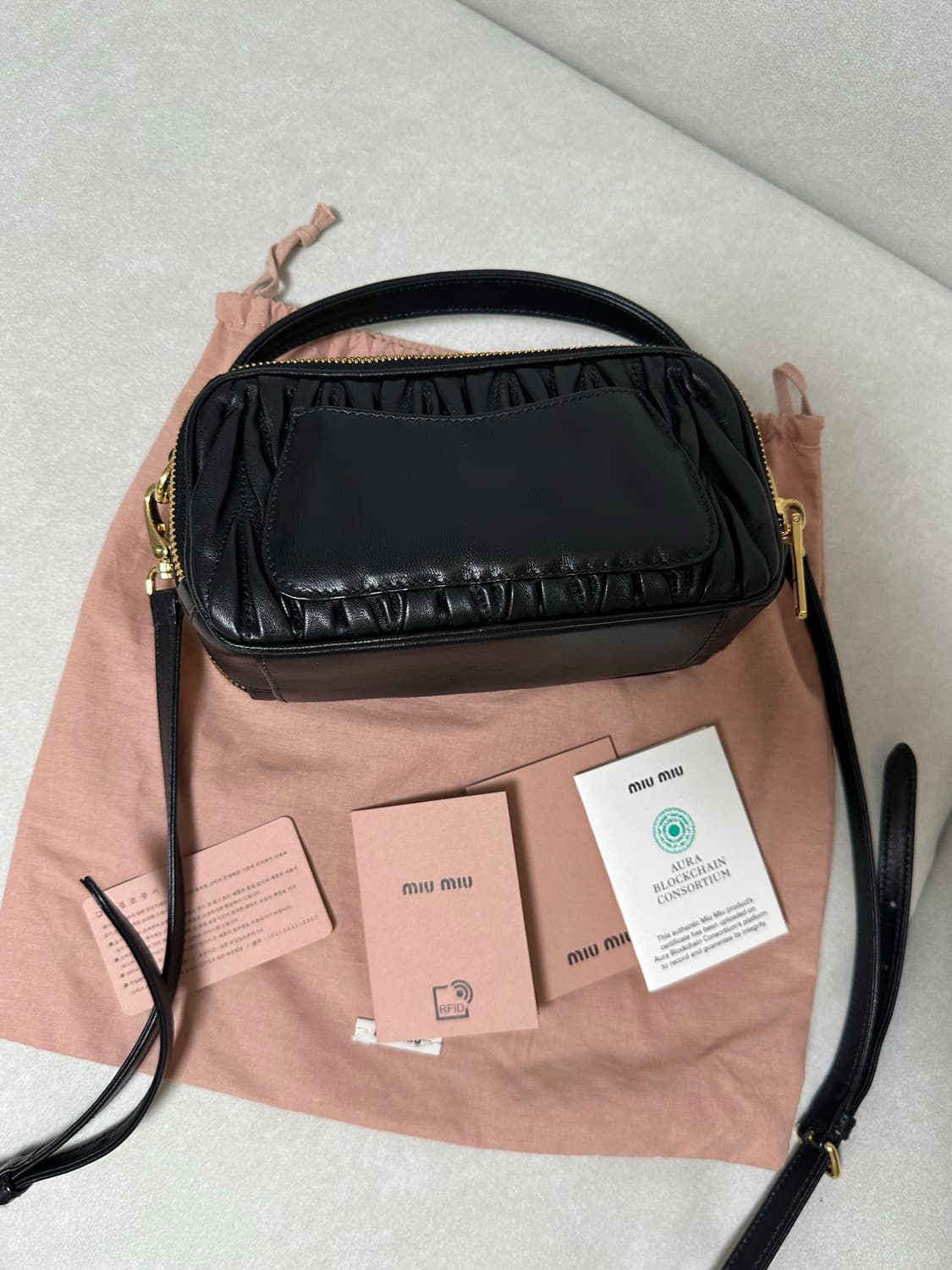 [A+ 정품] 미우미우 마테라쎄 탑핸들 크로스백 상품이미지8