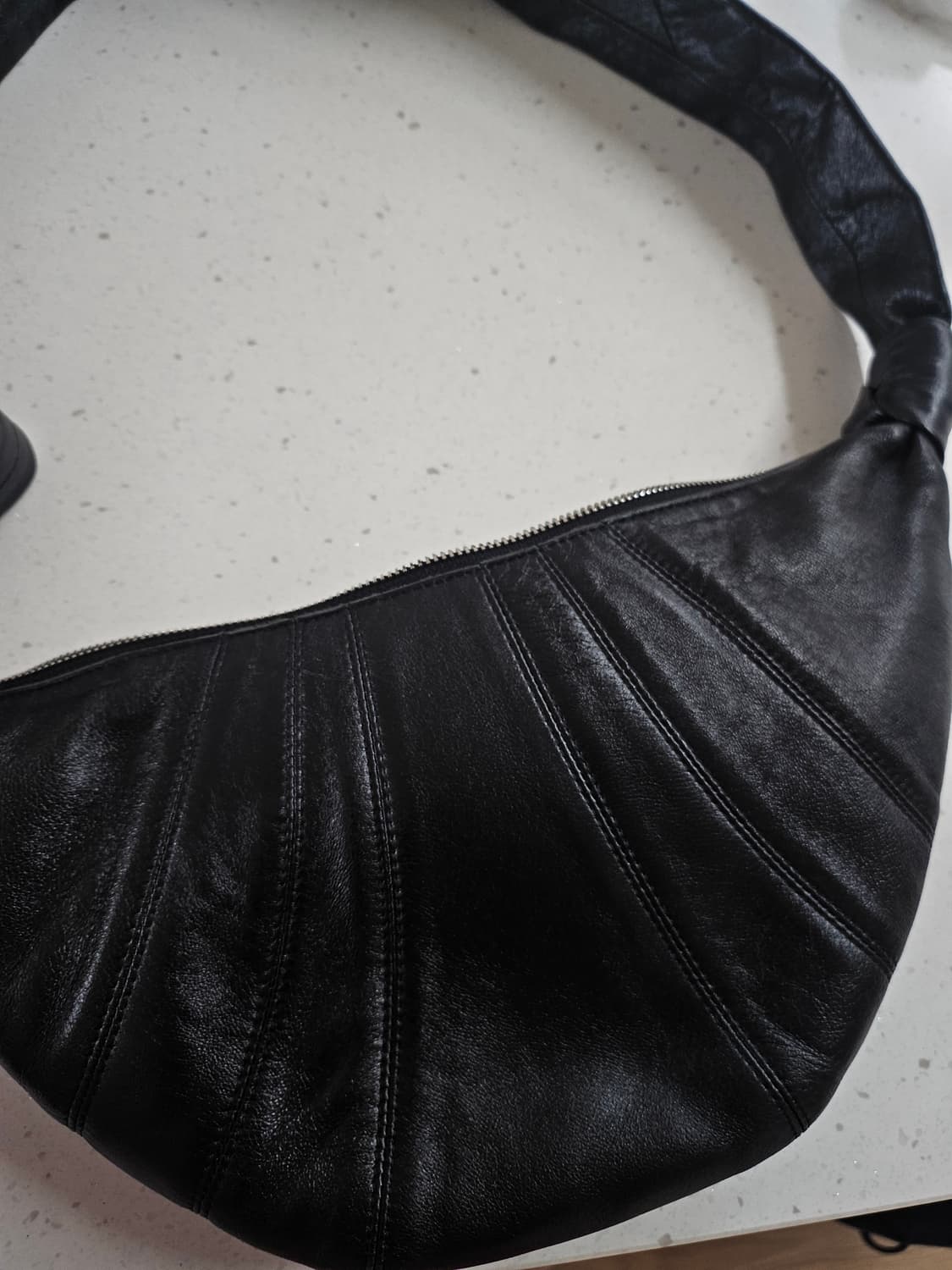 르메르 크루아상 백 소프트 나파 레더 백 스몰 상품이미지3