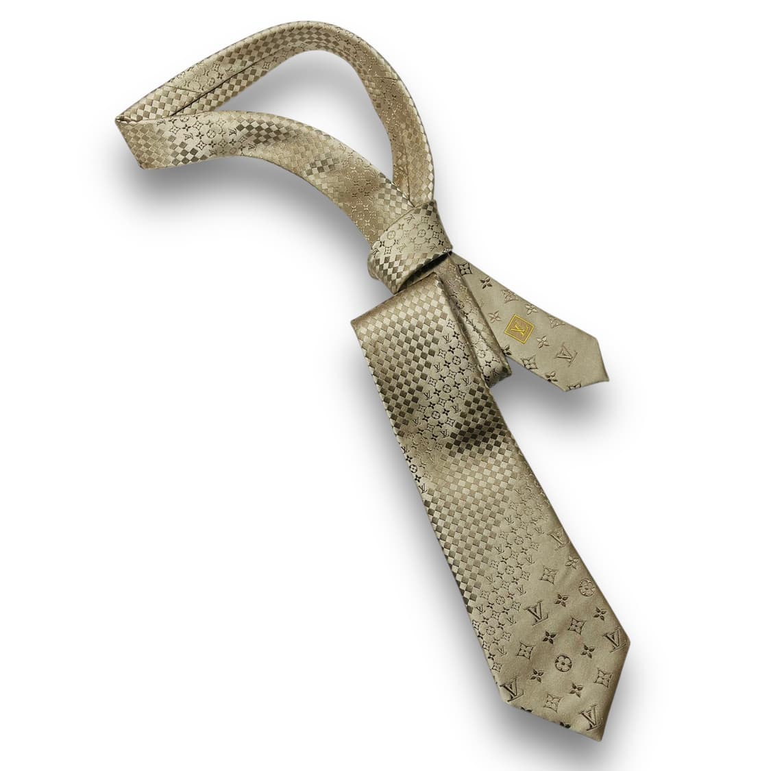 루이비통 아카이브 시그니처 로고 골드 실크 넥타이 상품이미지4
