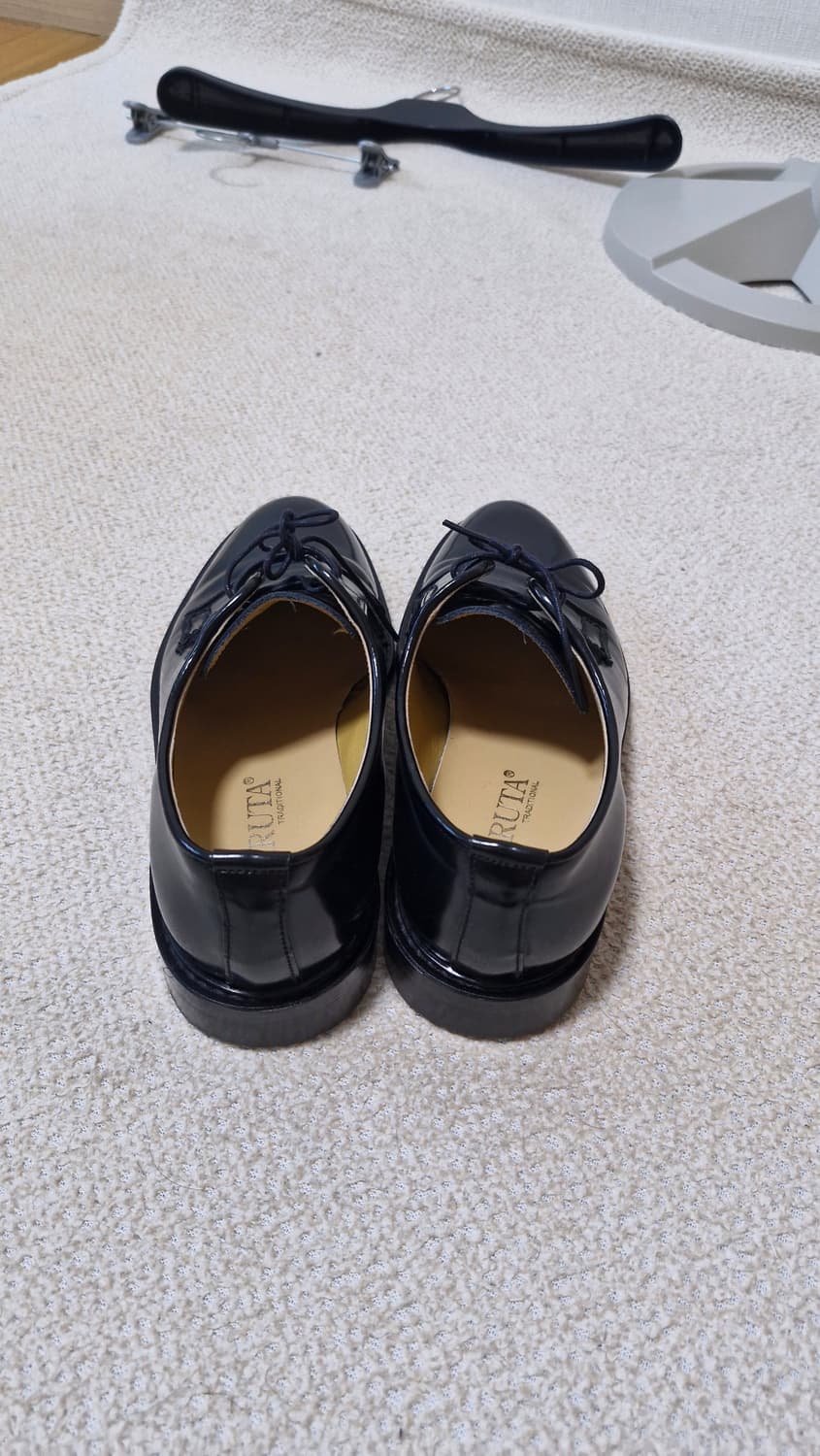 하루타 유광 더비슈즈 260 상품이미지3