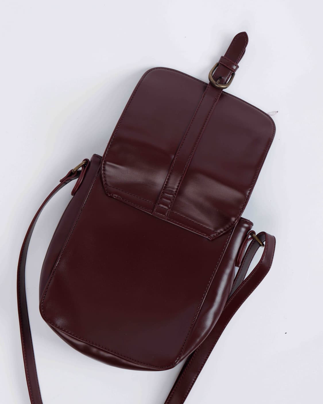 [OLIVE des OLIVE] 버건디 레더 스냅 크로스백 상품이미지3