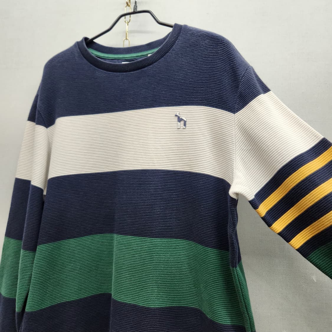 헤지스 멀티 스트라이프 맨투맨 L 상품이미지2