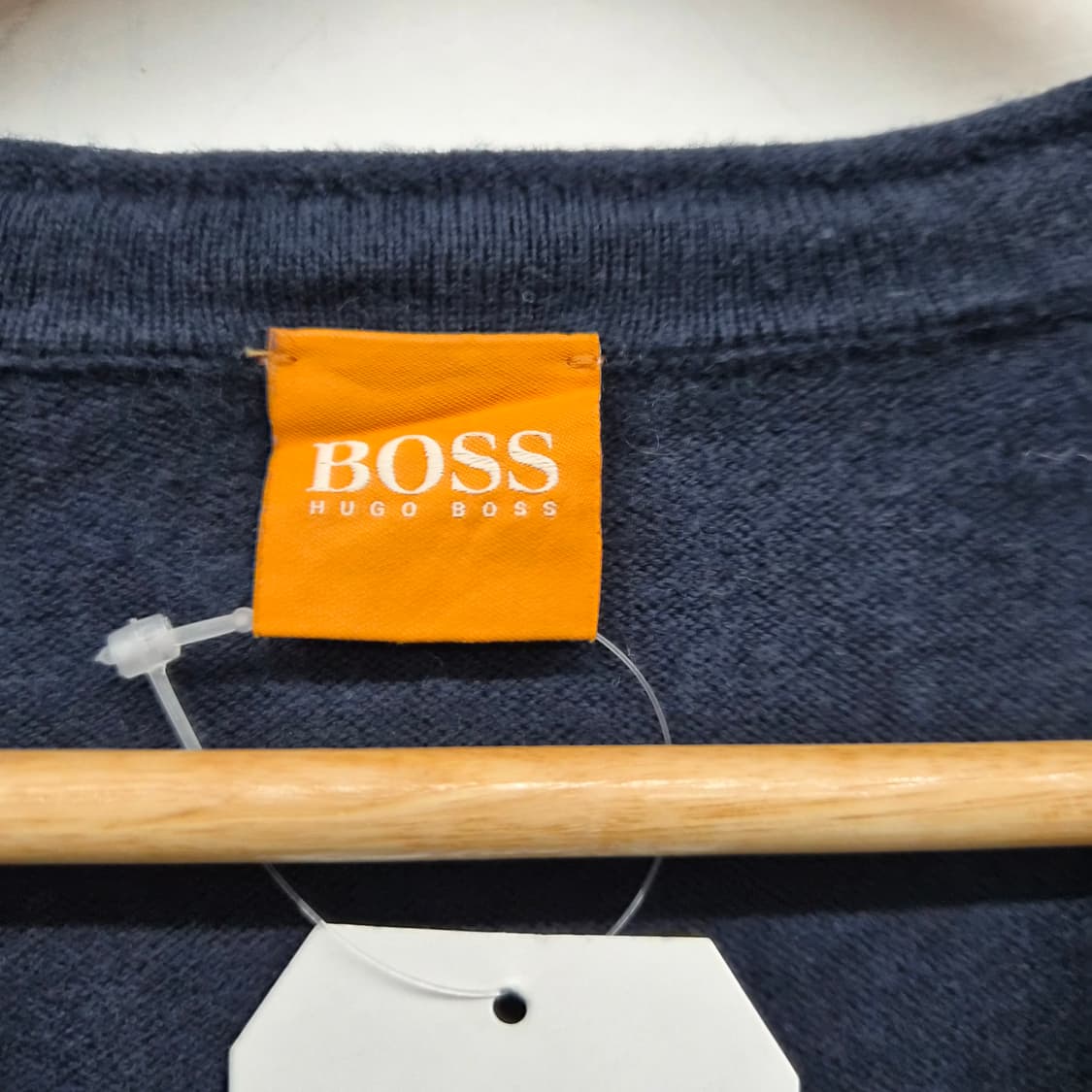 휴고보스 V넥 니트 네이비 남성 XL 상품이미지2