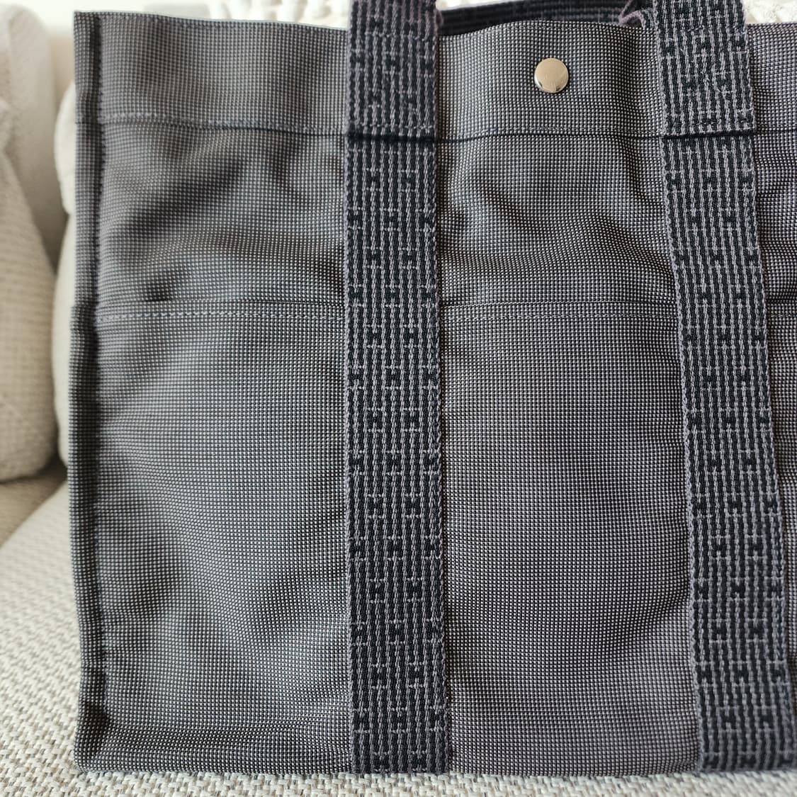 상태최상 에르메스 후루토 MM 캔버스 토트백 엘라인 그레이 상품이미지3