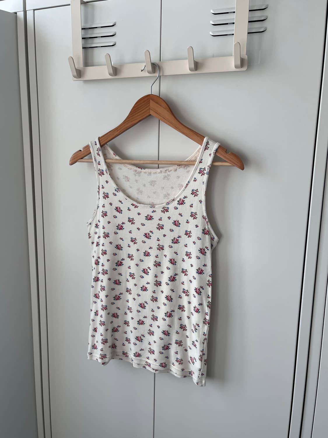 Earth music 잔꽃 패턴 슬리브리스 상품이미지2