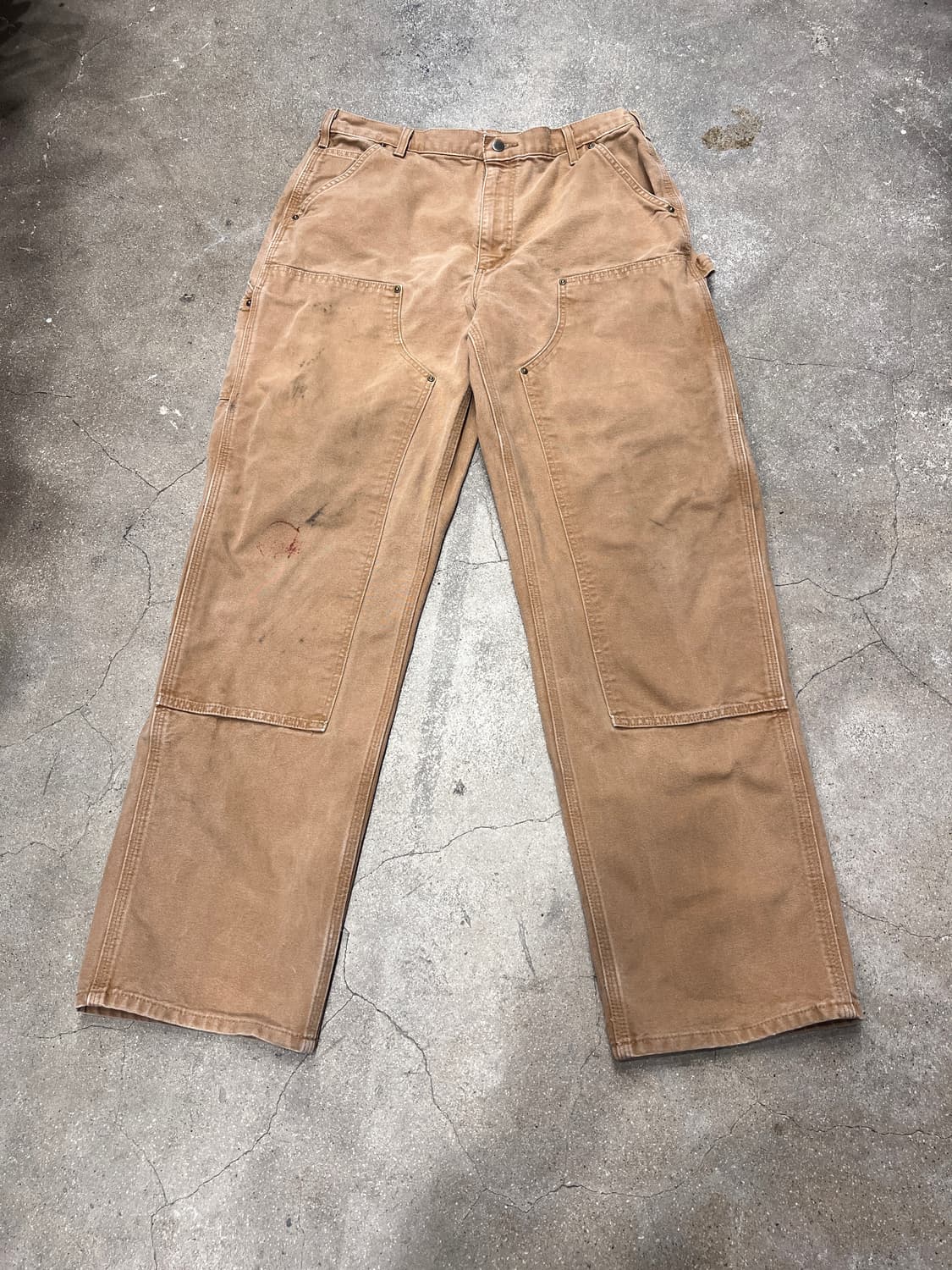 칼하트 더블니 덩가리핏 B136 BRN 상품이미지1