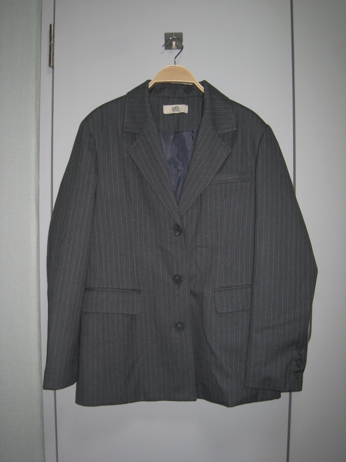 스트라이프 자켓 차콜 상품이미지1