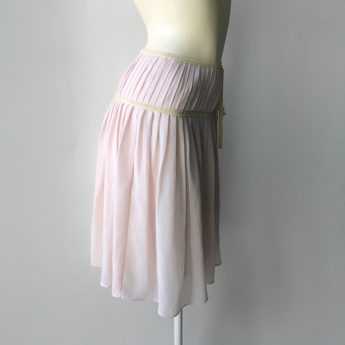 페일 핑크 플리츠 리본 미디 스커트 상품이미지3