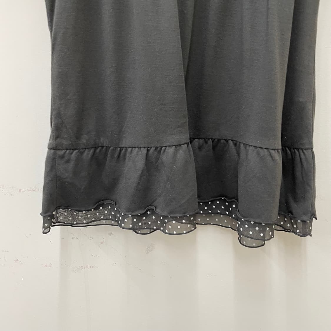 오네갸루 브라운 도트 시스루 프릴 반팔 탑 상품이미지4