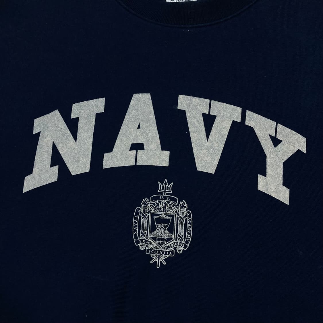 아웃스탠딩 빅로고 네이비 맨투맨 상품이미지2