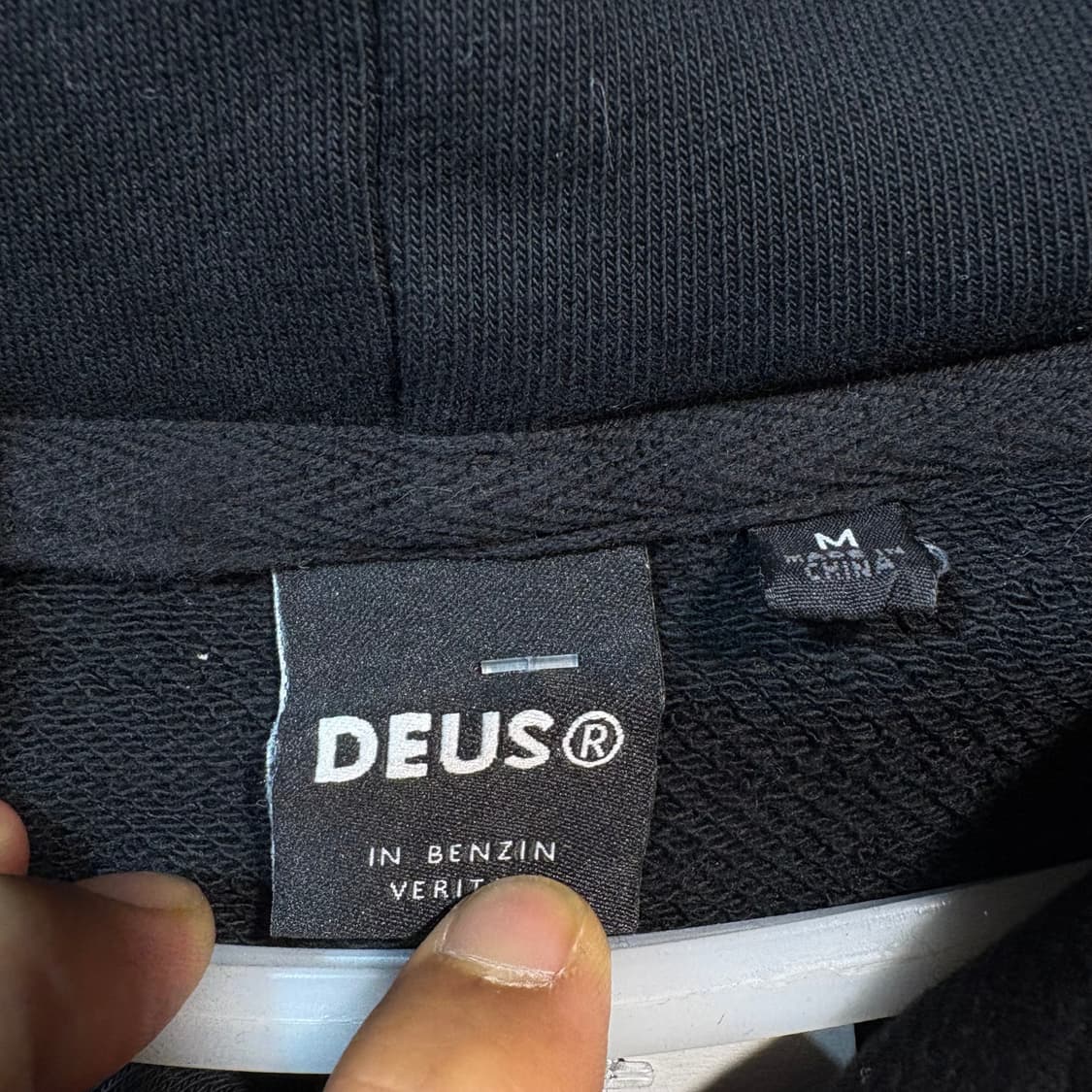 [M] DEUS 데우스 엑스 마키나 후드티 상품이미지5