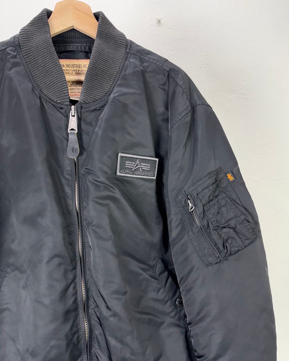 알파 인더스트리 블랙 벨크로 와펜 ma-1 자켓 상품이미지3