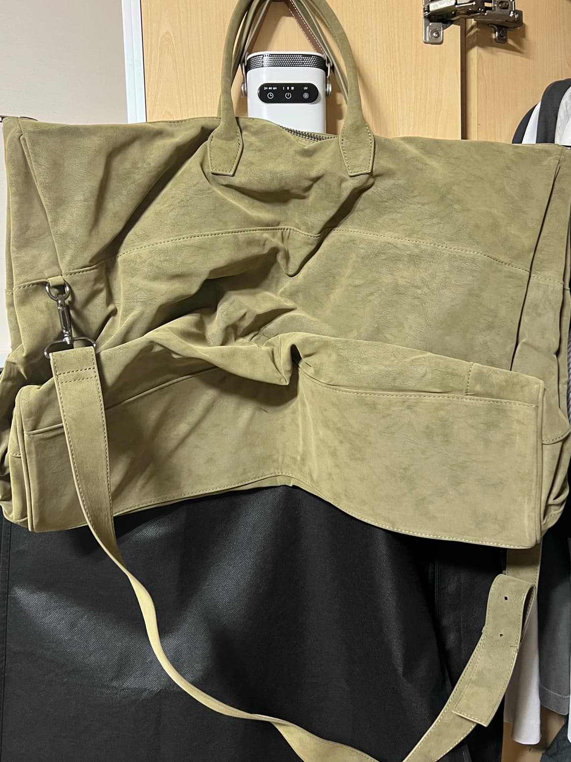 르마드 페이크 스웨이드 볼링백 베이지 상품이미지2