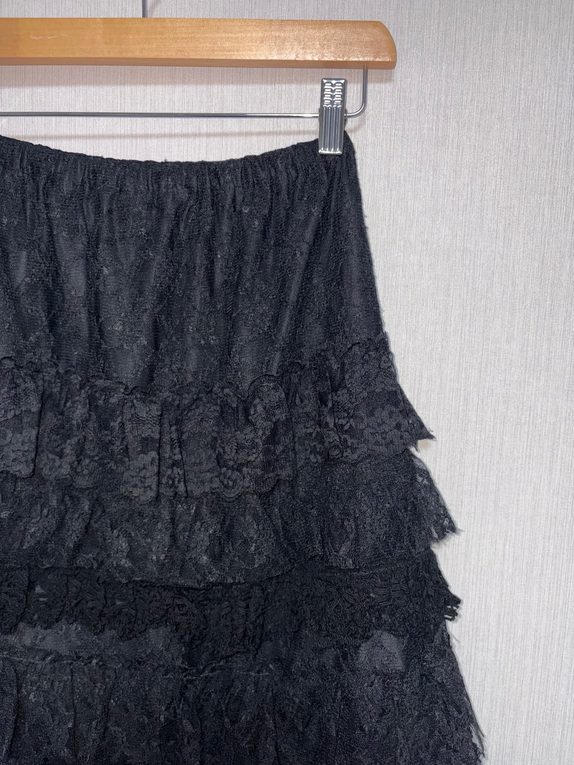 블랙 레이스 미디 스커트  상품이미지3